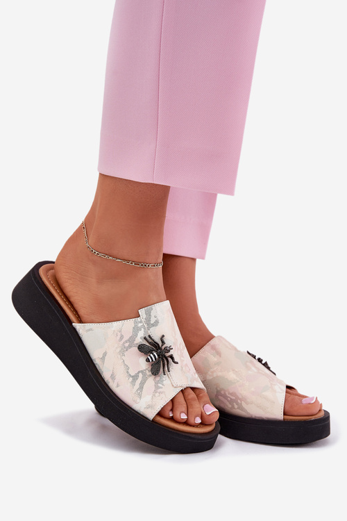 Жіночі Шкіряні Сандалі З Брошкою Vinceza 66752 Бежеві