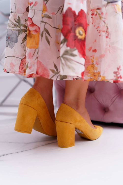 Жіночі босоніжки на шпильці замшеві жовті Neshka