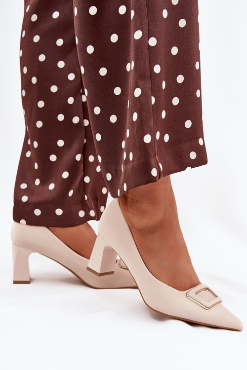 Туфлі На Каблуку З Декоративною Пряжкою Бежеві Seriva