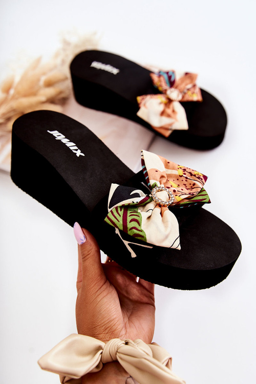 Жіночі поролонові тапочки на танкетці, бежевий Silana