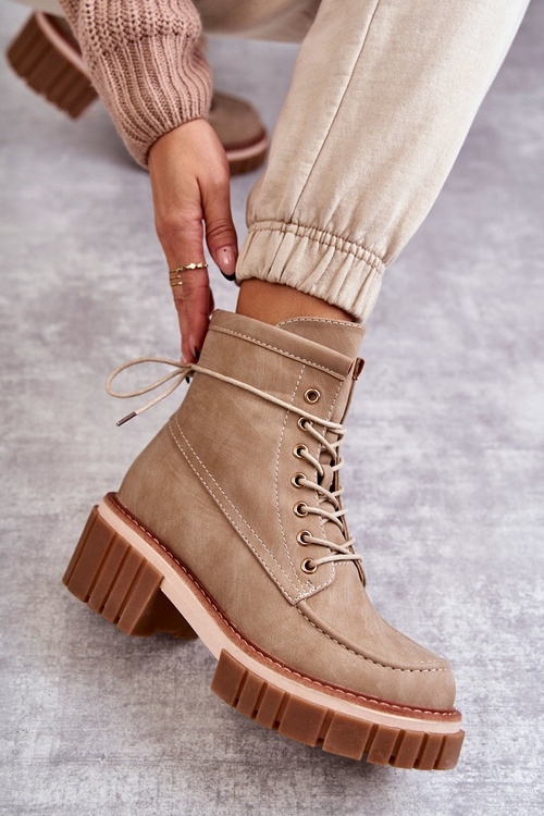 Жіночі модні теплі чоботи бежеві Gerda