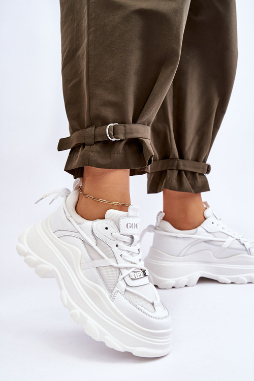 Спортивне взуття на масивній платформі GOE LL2N4029 біле