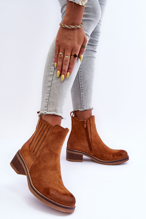 Класичні замшеві чоботи жіночі бежеві Metanassa