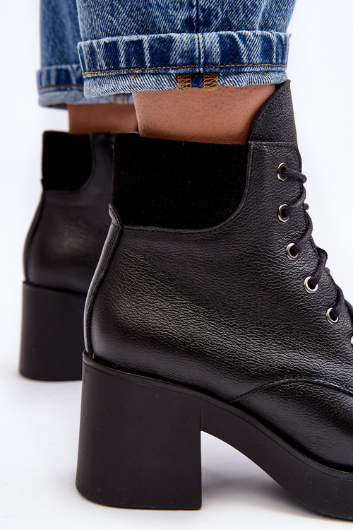 Шкіряні жіночі чоботи на каблуці чорні Lemar Leocera