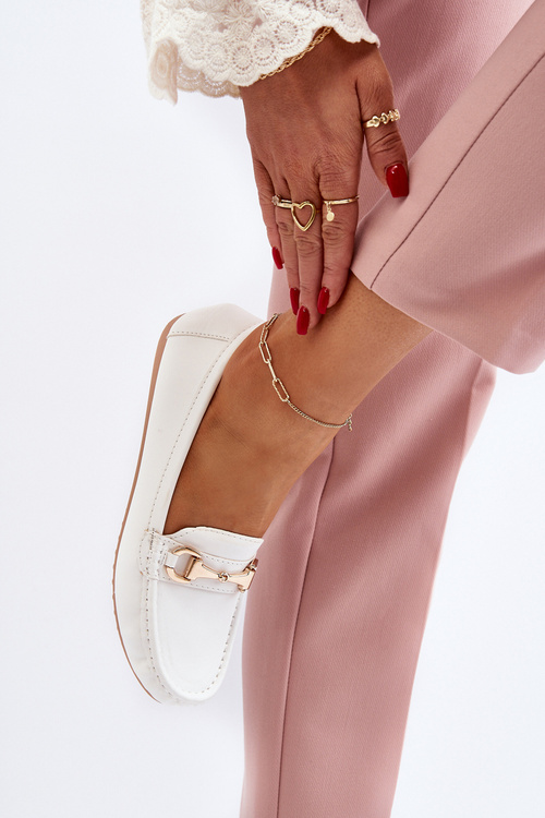 Жіночі класичні мокасини з екошкіри білого кольору Demese