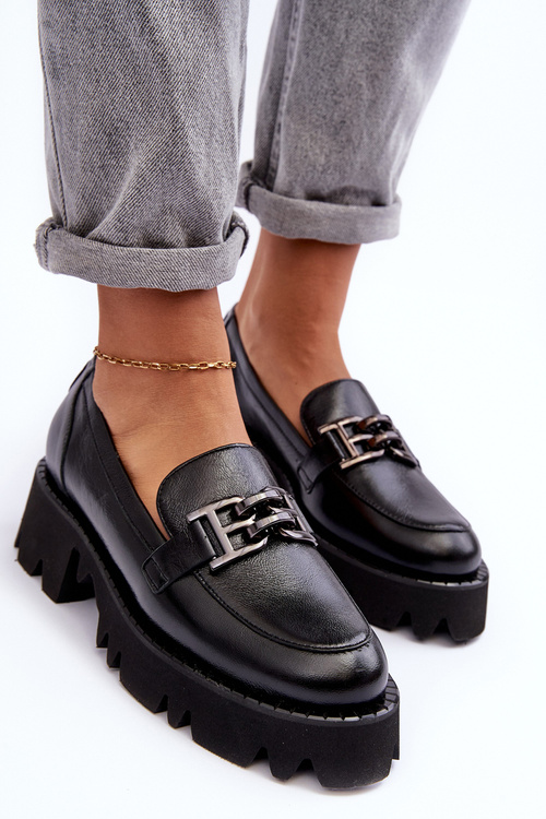 Жіночі шкіряні лофери з декоративним чорним ліндані