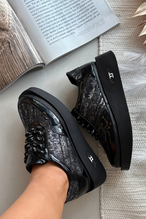 Шкіряне жіноче взуття на шнурках на платформі Artiker 57C2043 Чорно-сріблясті