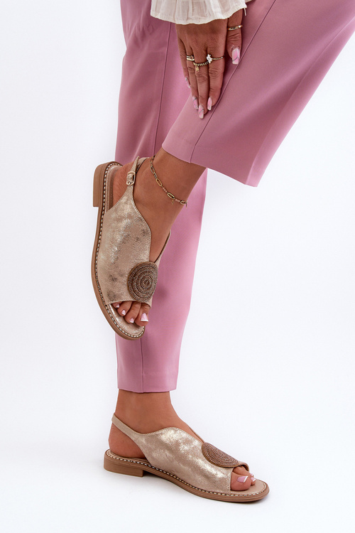 Жіночі босоніжки з орнаментом на плоскій каблуці S.Barski KV24-057 Золотий