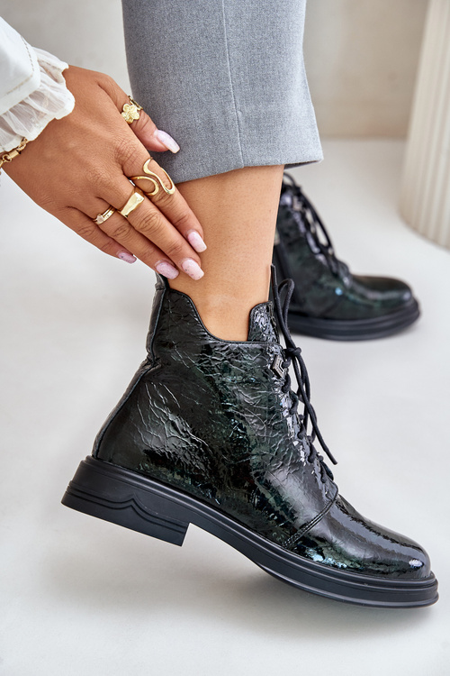 Шкіряні лаковані ботильйони жіночі утеплені на блискавку D&A LZ42-042 Темно-зелений