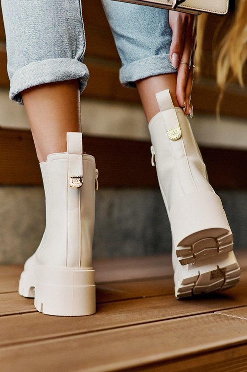 Жіночі шкіряні ботфорти з прикрасами світло-бежевого кольору Lobb