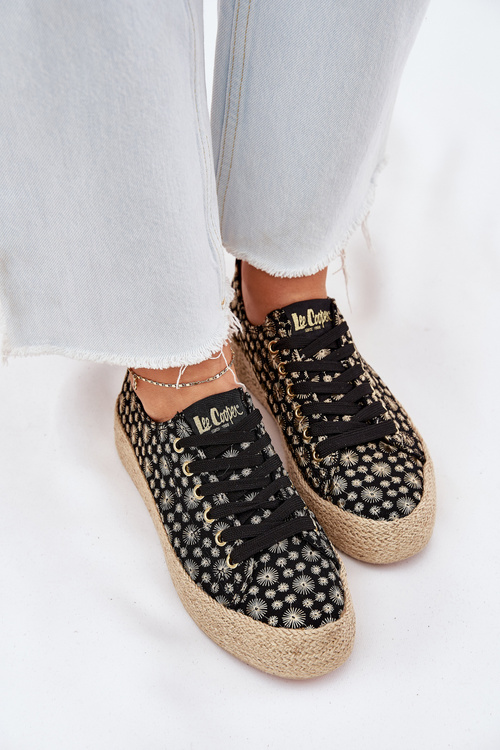 Взуття На Платформі Для Жінок З Плетінням Lee Cooper LCW-25-08-3647L Чорні