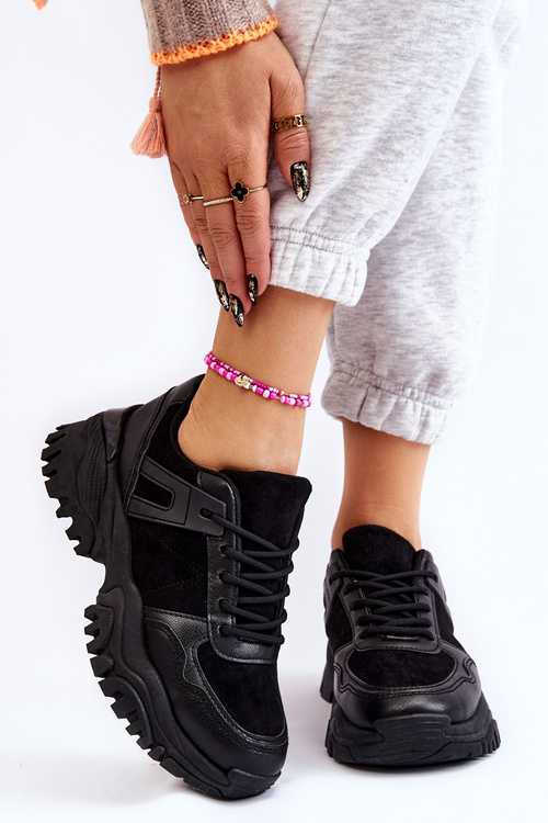 Модне спортивне взуття Кросівки чорні Frezio