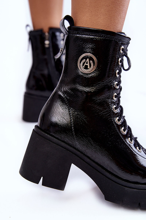 Модні шкіряні теплі черевики на високих підборах Black Illusion