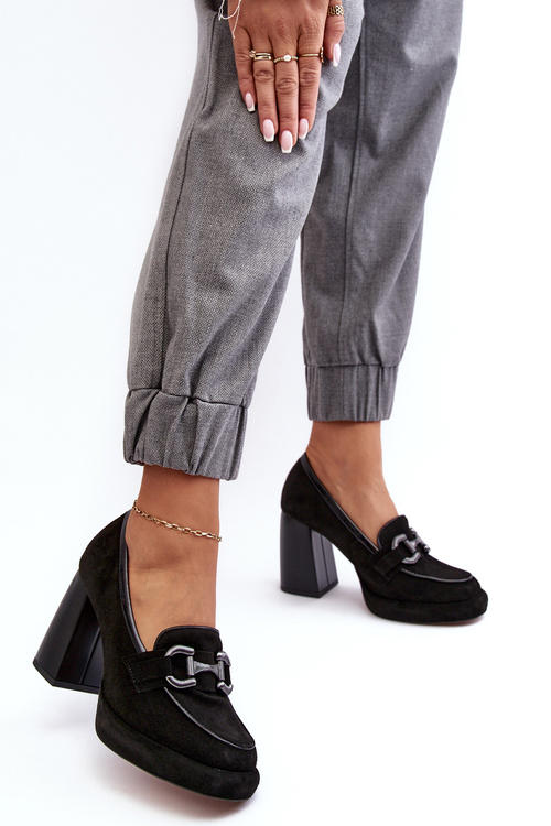 Шкіряні човники на масивному каблуці Laura Messi 2706 Чорні