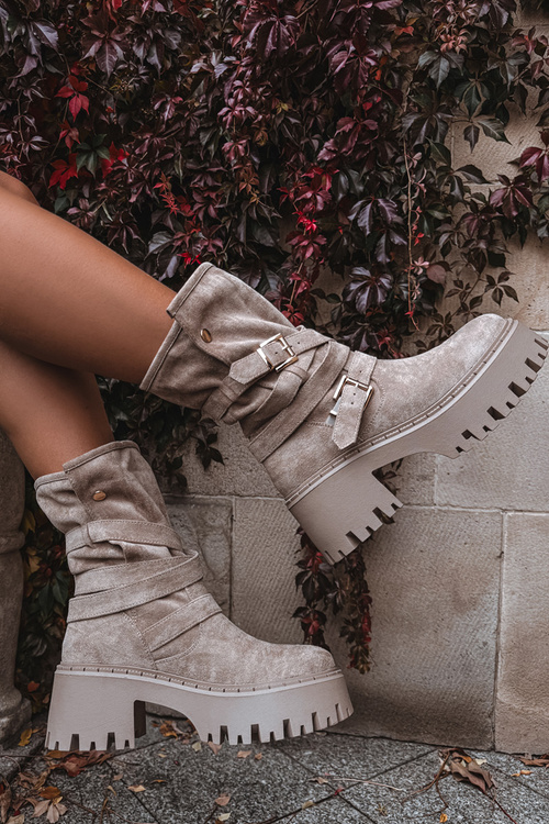 Жіночі чоботи на масивному каблуці з пряжками і ременем бежеві Nerelisa