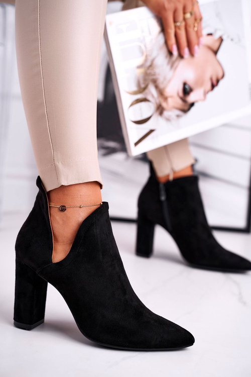 Жіночі черевики на високих підборах чорного кольору Voom