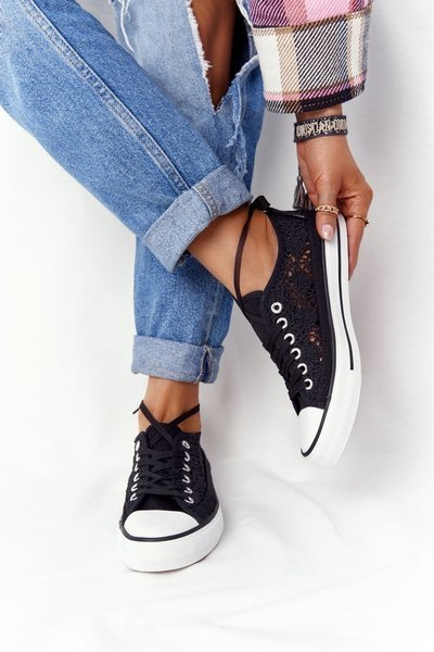 Жіночі мереживні кросівки Кендіс чорні