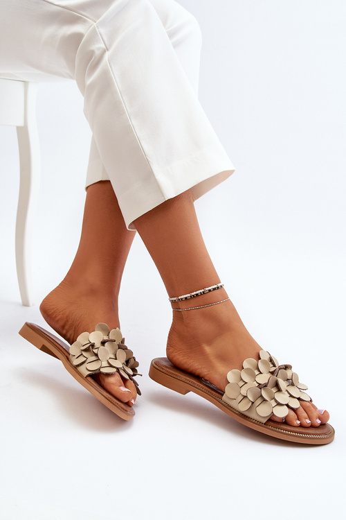 Бежеві жіночі шкіряні босоніжки на плоскій підошві Zazoo 40381