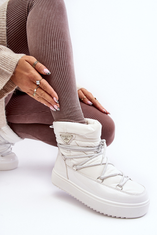 Жіночі снігові черевики на платформі та шнурівці білого кольору