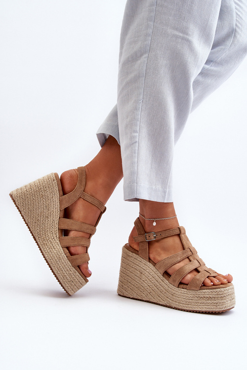 Коричневі босоніжки на танкетці з плетінням Gnosis