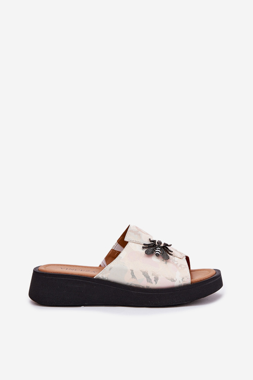 Жіночі Шкіряні Сандалі З Брошкою Vinceza 66752 Бежеві