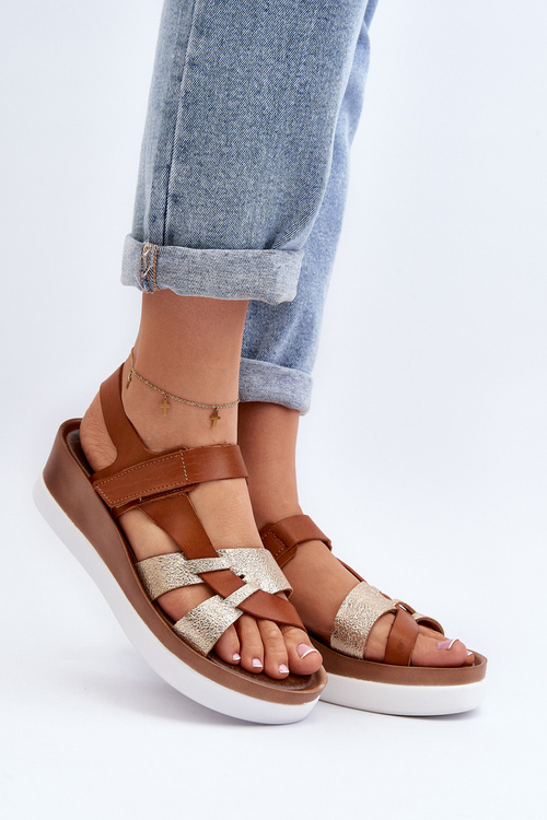 Коричневі жіночі шкіряні босоніжки на платформі Zazoo 40397