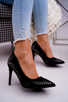 Жіночі замшеві туфлі на шпильці чорного кольору