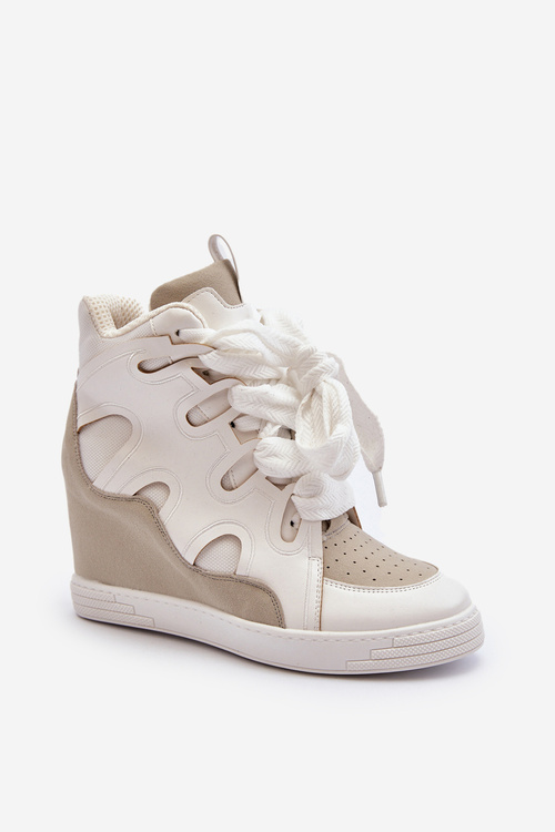 Жіночі кросівки на танкетці білі Leoppa