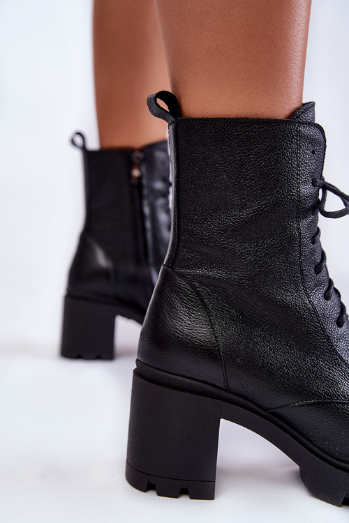Шкіряні жіночі чоботи на високому каблуці Чорні Rea