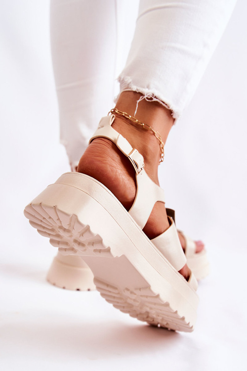 Жіночі шкіряні босоніжки на платформі Corene бежевого кольору