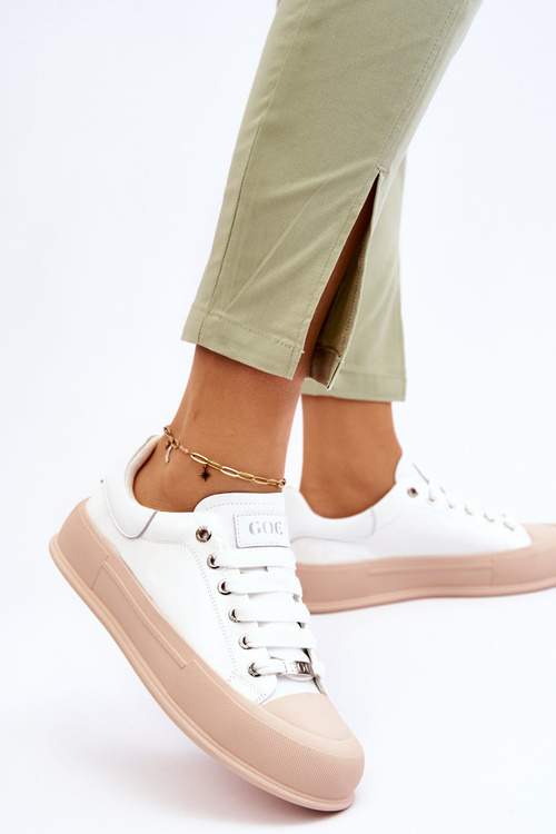 Жіночі лаковані кросівки на платформі GOE LL2N4020 Білі