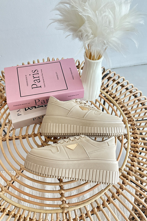 Жіночі кросівки з еко шкіри на масивній платформі бежеві Chrisstin