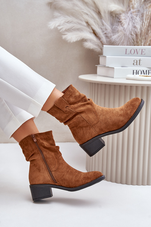 Теплі жіночі чоботи з присборенной халявою на низькому каблуці бежеві Зінаня