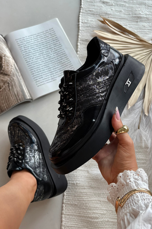 Шкіряне жіноче взуття на шнурках на платформі Artiker 57C2043 Чорно-сріблясті