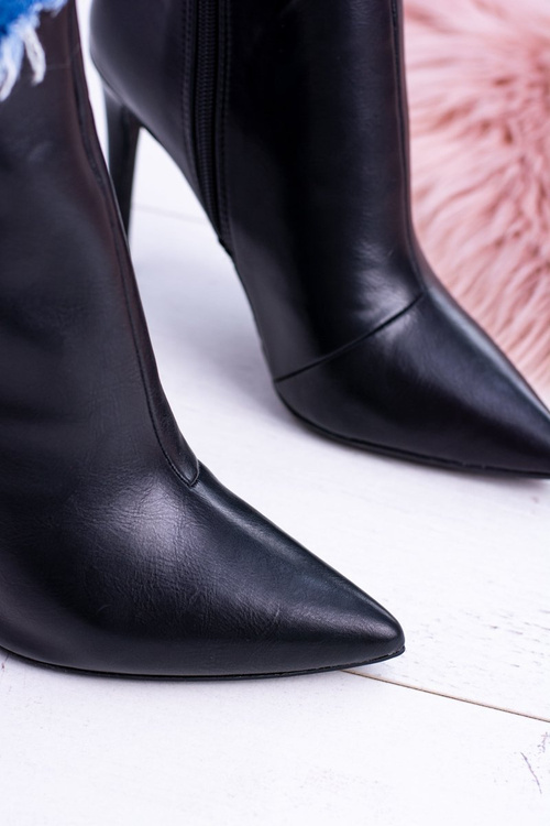 Чорні високі чоботи на шпильці Remos