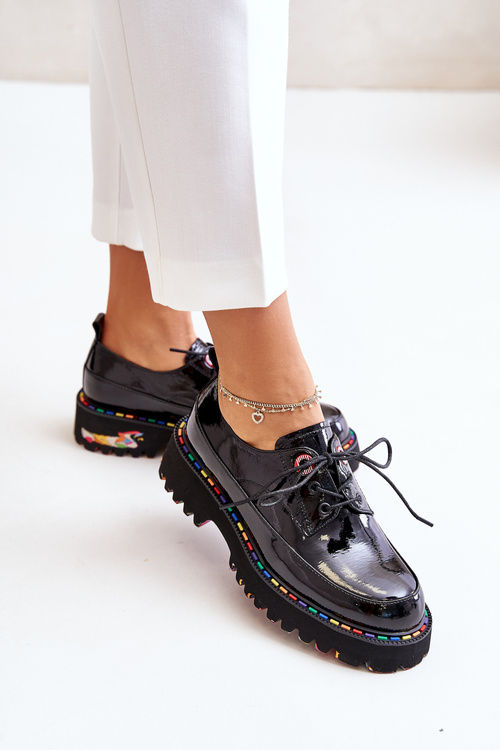 Лаковані жіночі туфлі на шнурівці чорні Artiker 55C0497