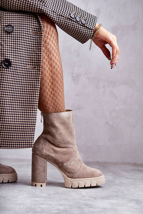 Замшеві Чоботи На Каблуці Бежеві Elia