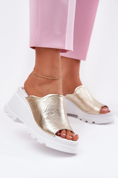 Шкіряні Сандалі На Танкетці Artiker 56C0435 Золоті