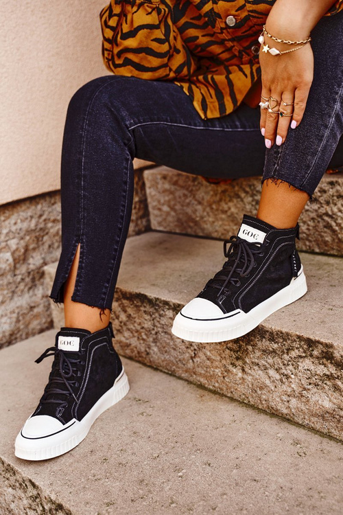 Жіноче спортивне шкіряне взуття GOE чорне GG2N3062