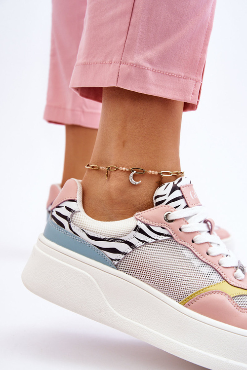 Зручне жіноче спортивне взуття GOE LL2N4053 різнокольорове