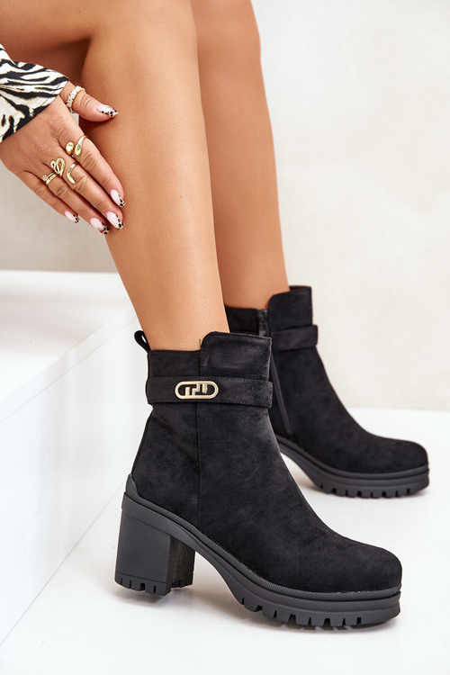 Жіночі чоботи на підборах з еко замші на блискавці чорні Laonora