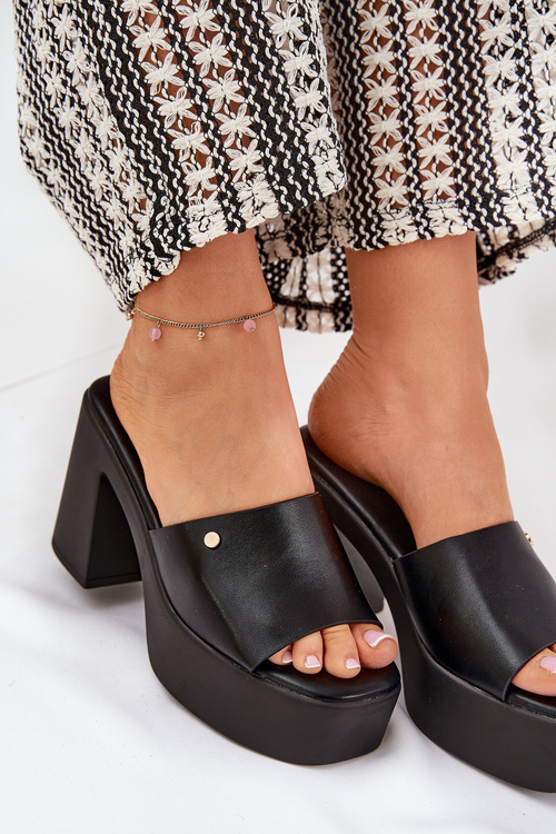 Жіночі Сандалі З Еко Шкіри На Каблуці І Платформі Чорні Tamirella