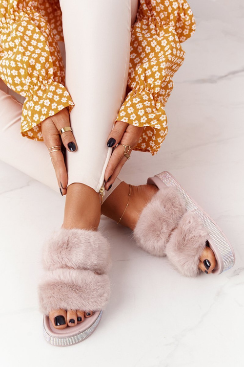 Бежеві тапочки на платформі з хутром і фіанітами Вау!