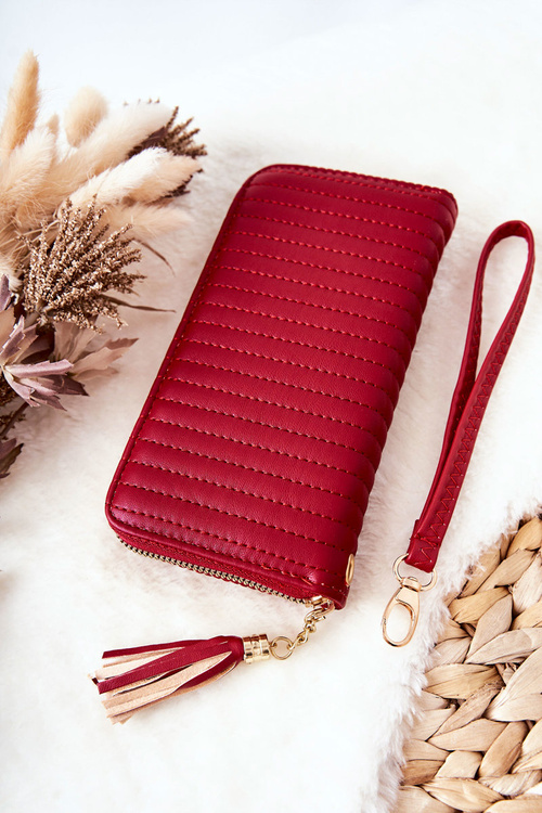 Великий стьобаний гаманець з ремінцем червоного кольору