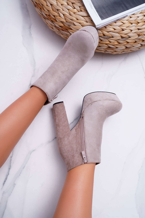 Жіночі чоботи на шпильці на платформі замшеві бежеві Celinne