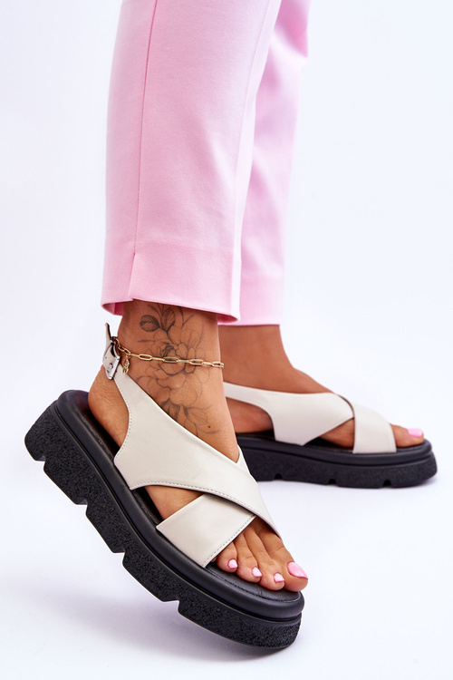 Модні босоніжки на платформі бежеві Chester