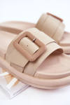 Жіночі шкіряні тапочки з пряжкою Devia бежеві