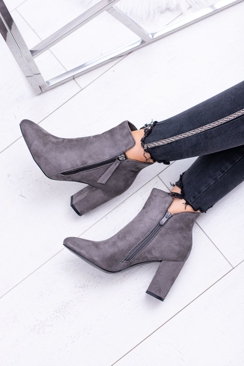 Жіночі сірі чоботи на шпильці замшеві Egida