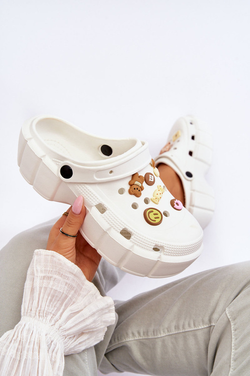 Жіночі поролонові тапочки Crocs з прикрасами білі Marlett