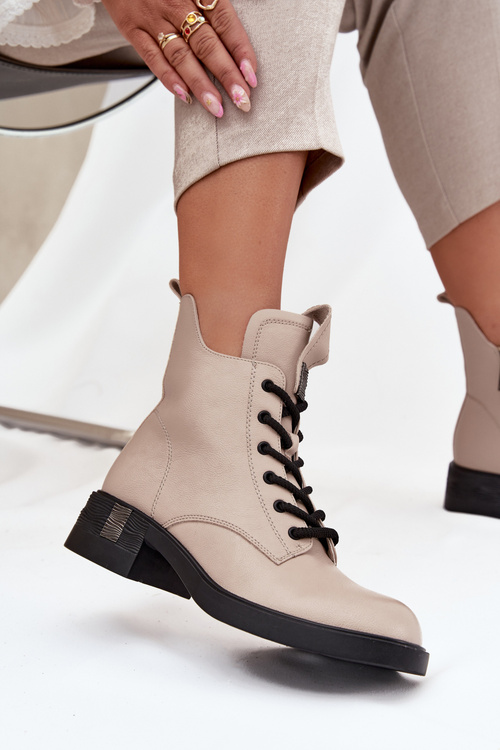 Шкіряні жіночі чоботи на низькому каблуці Vinceza 66818 бежеві